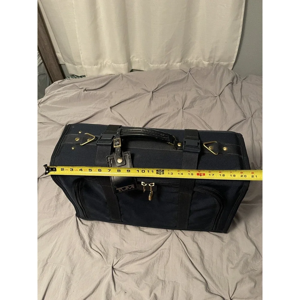 Vtg Tumi Navy Blue Ballistic Nylon Wheeled Luggage‎ Suitcase 21x14x8, Wheel Kit